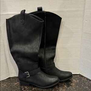 New Women's Size 8.5 Black Knee High Boots